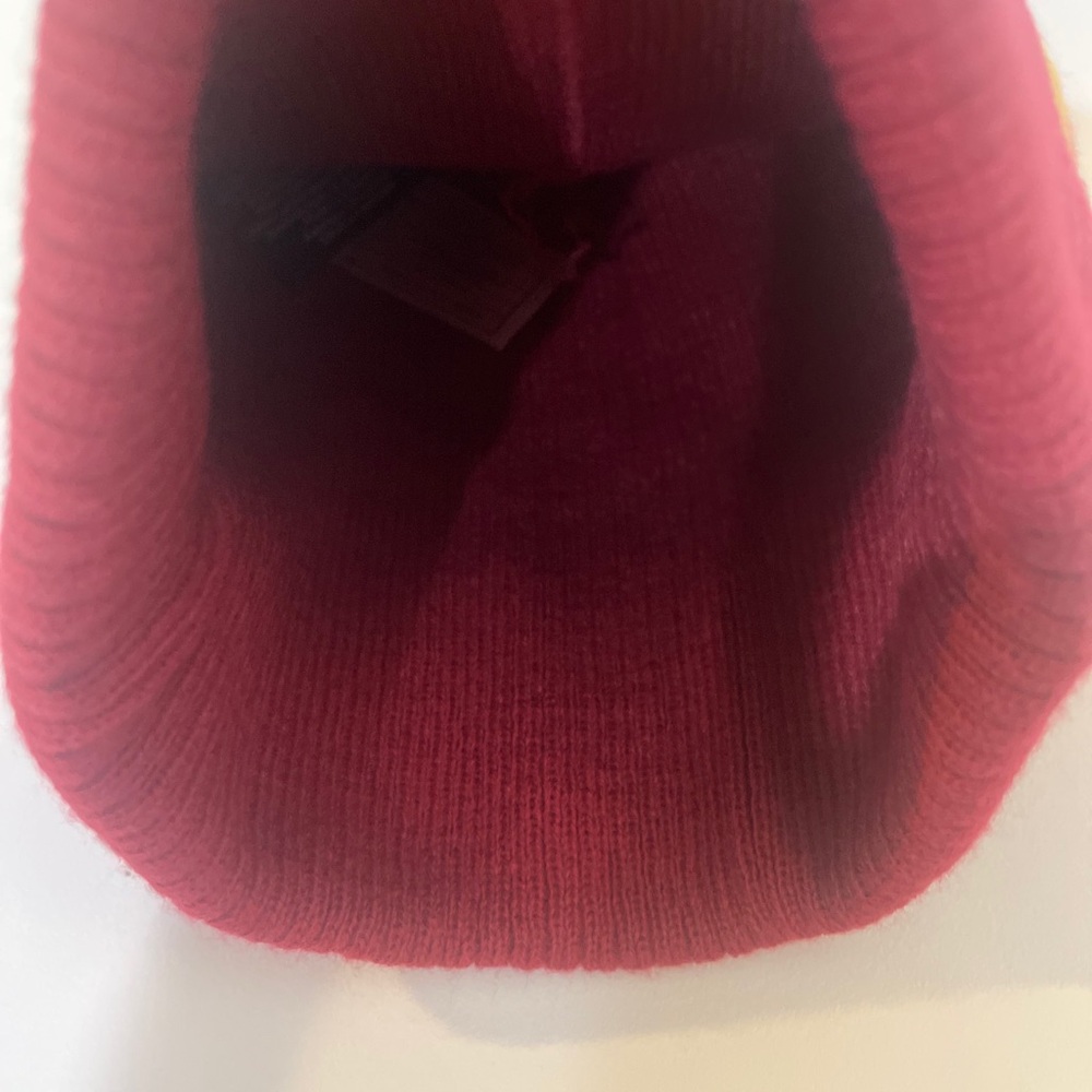Harry Potter Gryffindor Logo Knit Cuff Pom Beanie Hat Cap Adult OSFM - Picture 10 of 10